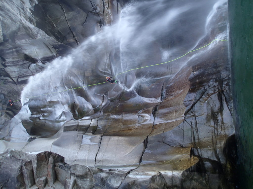 Activitat d'aigua: Lodrino (Ticino, Suïssa) de Roger Arcarons